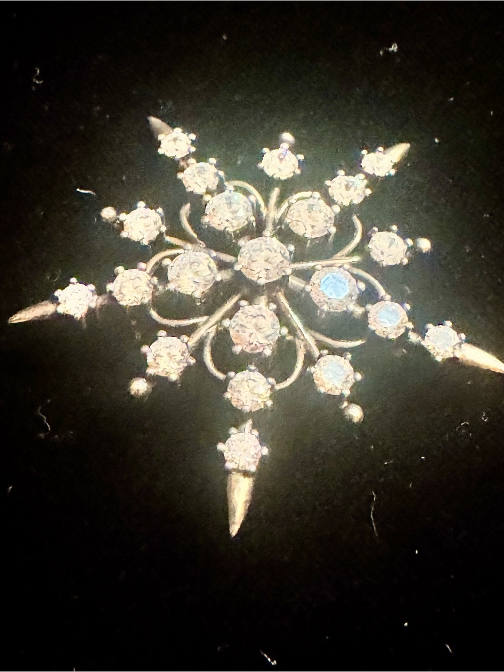 Vintage 925 Silver Snowflake brooch with CZ Clear Crystal accents - Picture 6 of 10